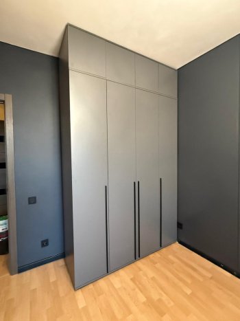 Шкаф 1600 мм 4-х створчатый Норд с антресолью графит (Миф) в Среднеуральске - sredneuralsk.mebel-e96.ru